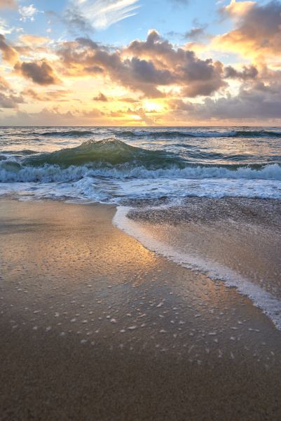 Wailua Beach Waves