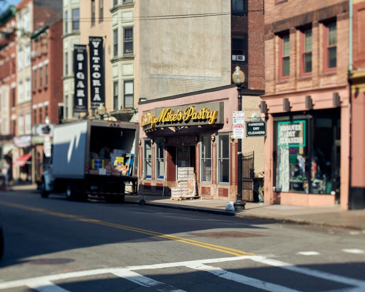 Mike's Pastry